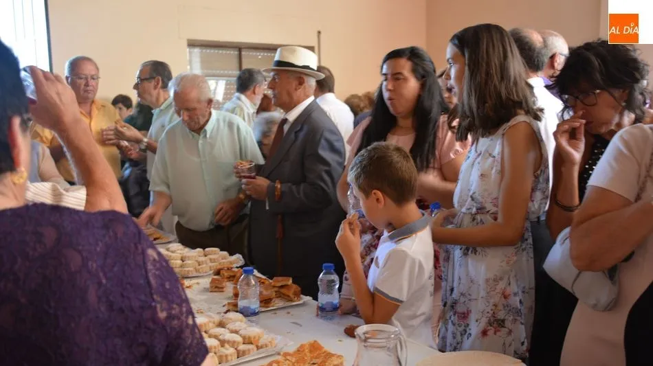 Foto 11 - Los lumbralenses acuden un a&ntilde;o m&aacute;s a la cita con la Virgen de la Asunci&oacute;n, patrona de la villa