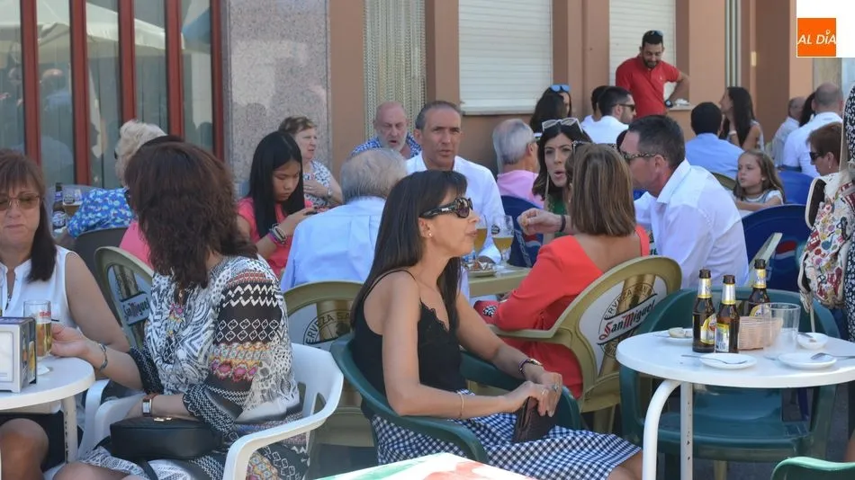 Foto 5 - Los lumbralenses acuden un a&ntilde;o m&aacute;s a la cita con la Virgen de la Asunci&oacute;n, patrona de la villa