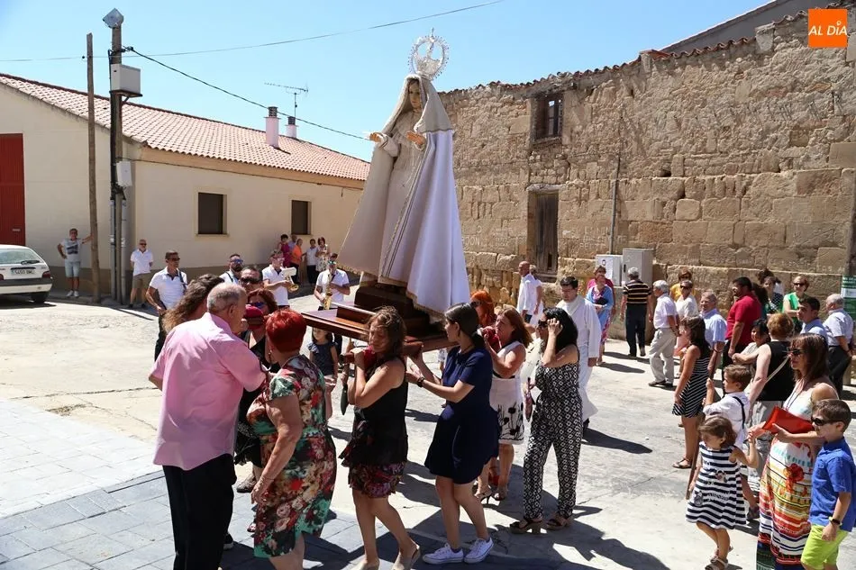 Foto 9 - Fervor a la Virgen de la Asunci&oacute;n en el d&iacute;a grande de las fiestas