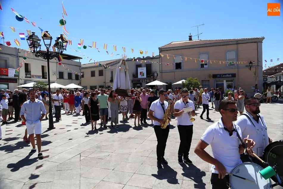 Foto 8 - Fervor a la Virgen de la Asunci&oacute;n en el d&iacute;a grande de las fiestas