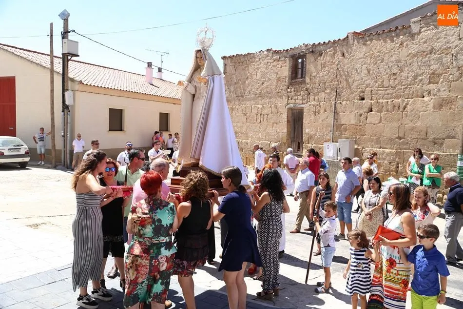 Foto 5 - Fervor a la Virgen de la Asunci&oacute;n en el d&iacute;a grande de las fiestas