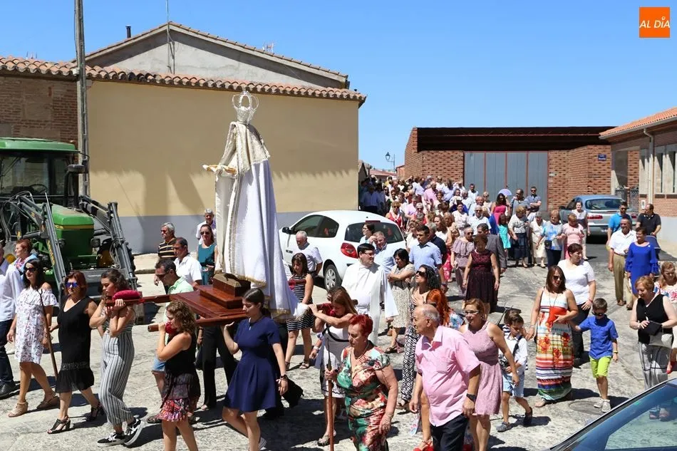 Foto 2 - Fervor a la Virgen de la Asunci&oacute;n en el d&iacute;a grande de las fiestas