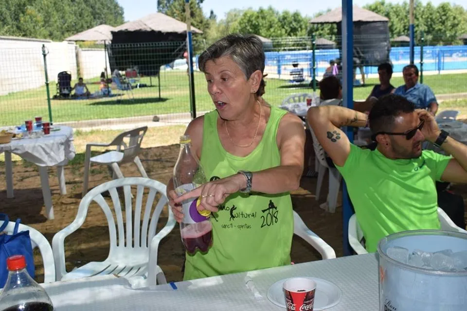 Foto 5 - Unos 180 ni&ntilde;os toman parte en los cl&aacute;sicos Juegos de las Piscinas de Sancti-Sp&iacute;ritus  