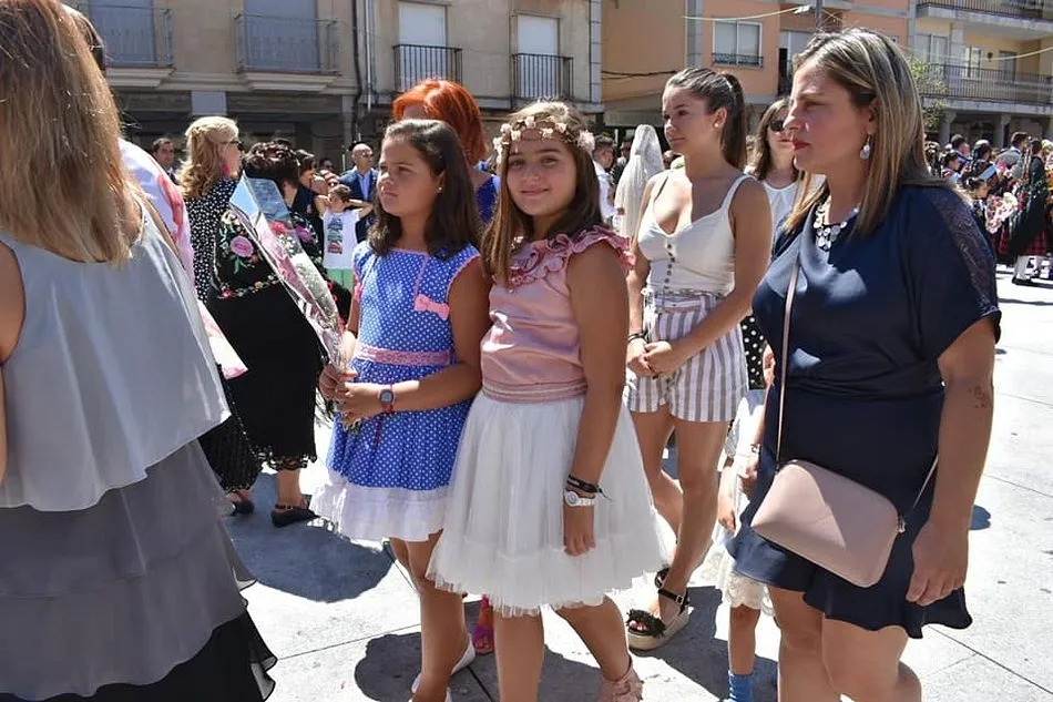 Foto 6 - Sentido homenaje a la Virgen de la Asunci&oacute;n en Guijuelo