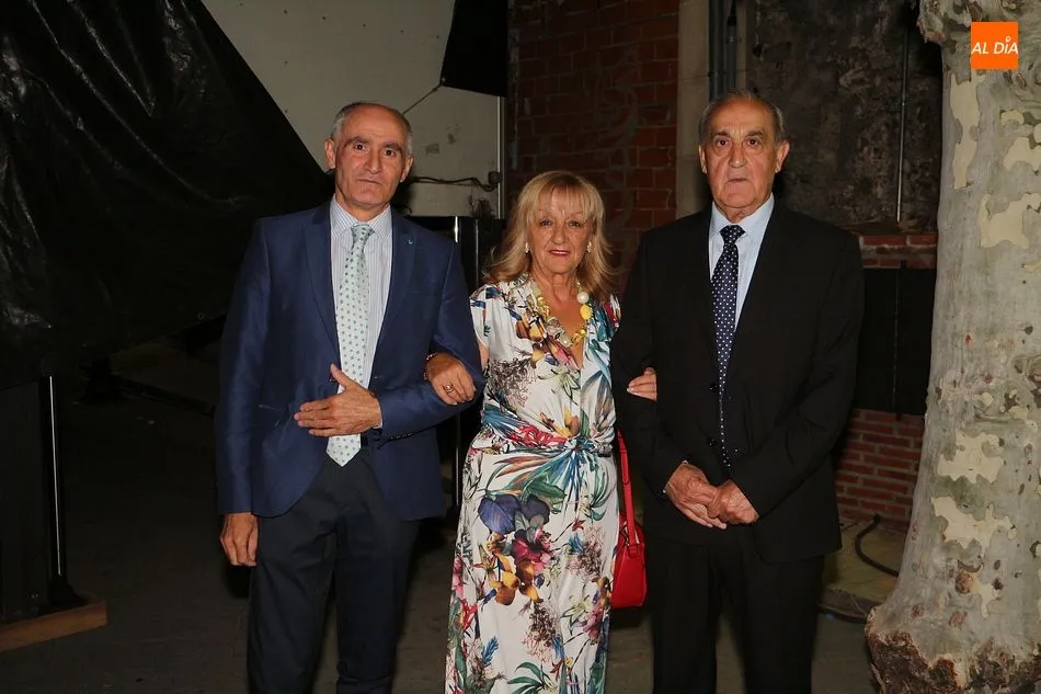 Foto 10 - Linares se sumerge en sus festejos con la elecci&oacute;n de la Reina y el preg&oacute;n