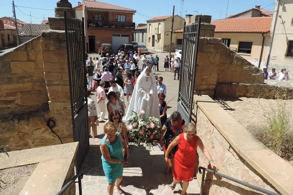 Foto 10 - Aldearrubia honra a la Virgen de la Asunci&oacute;n en el &uacute;ltimo d&iacute;a de sus fiestas