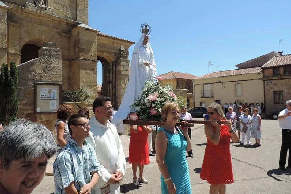 Foto 8 - Aldearrubia honra a la Virgen de la Asunci&oacute;n en el &uacute;ltimo d&iacute;a de sus fiestas