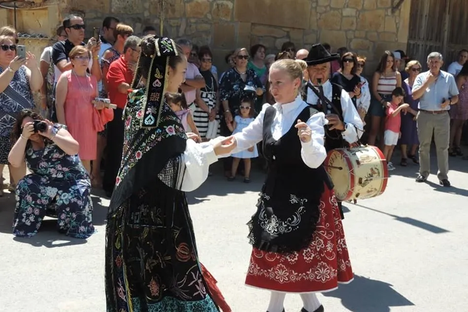 Foto 7 - Aldearrubia honra a la Virgen de la Asunci&oacute;n en el &uacute;ltimo d&iacute;a de sus fiestas