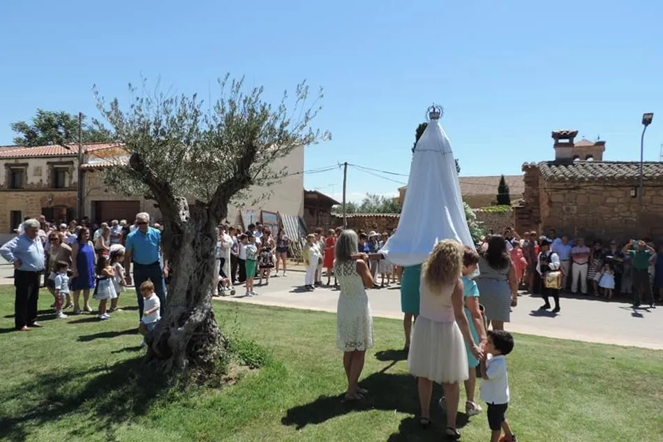 Foto 3 - Aldearrubia honra a la Virgen de la Asunci&oacute;n en el &uacute;ltimo d&iacute;a de sus fiestas