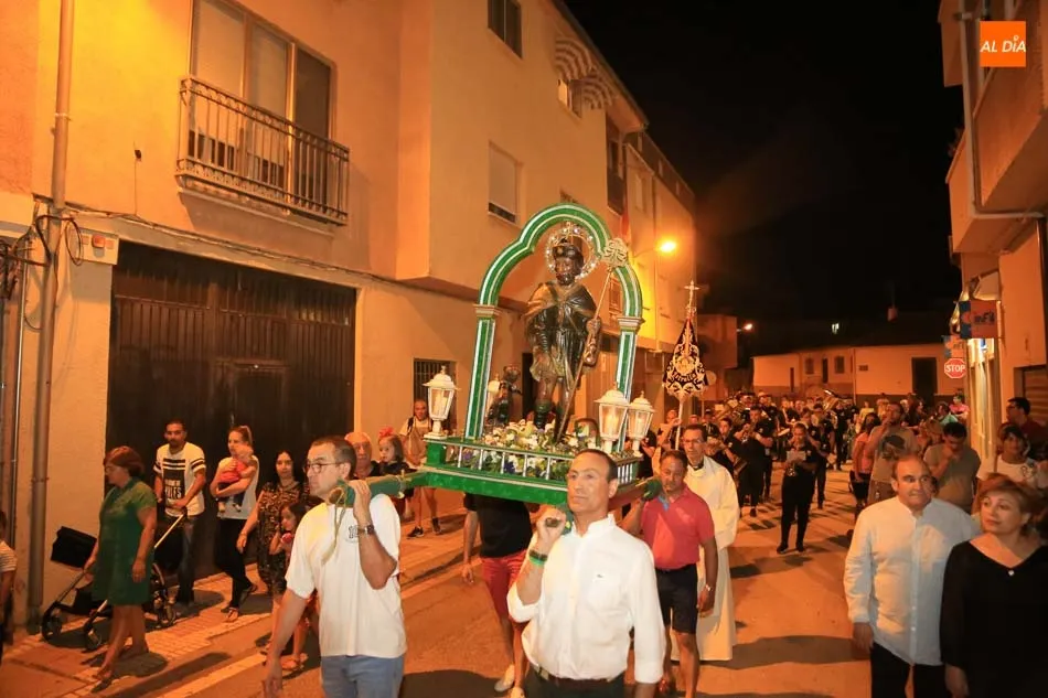 Foto 4 - Novena y procesi&oacute;n en la v&iacute;spera del d&iacute;a grande de las fiestas de Carbajosa