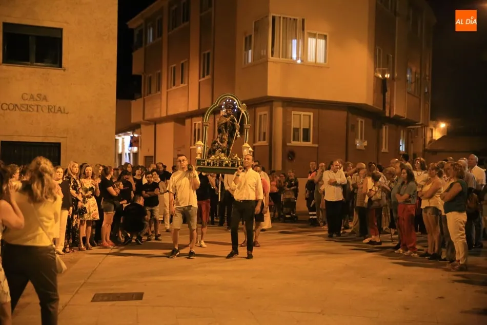 Foto 2 - Novena y procesi&oacute;n en la v&iacute;spera del d&iacute;a grande de las fiestas de Carbajosa