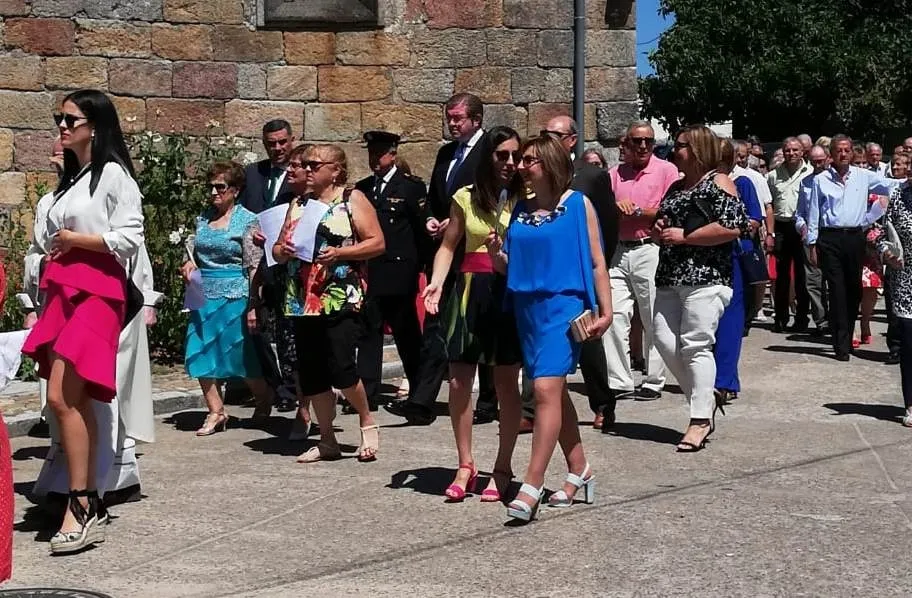 Foto 8 - Finalizan las fiestas veraniegas de Fuentes de O&ntilde;oro en honor a Nuestra Se&ntilde;ora de la Asunci&oacute;n  