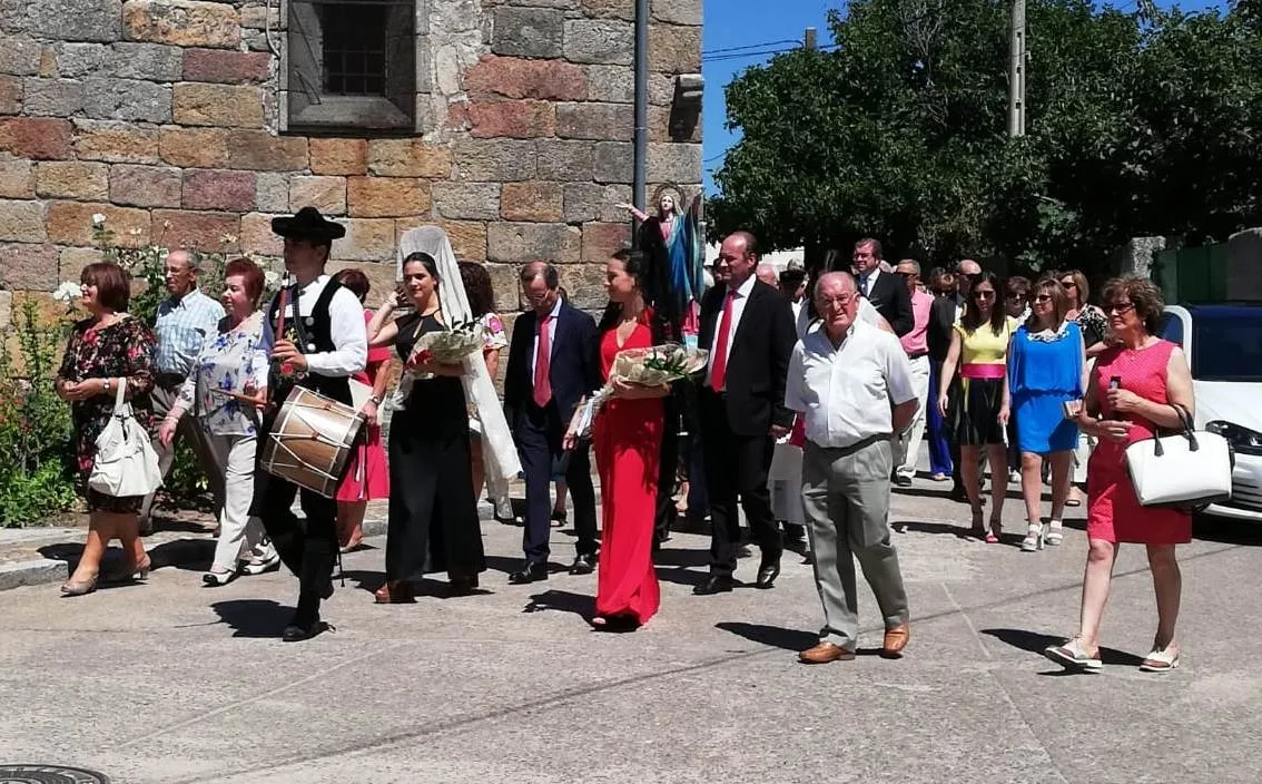 Foto 10 - Finalizan las fiestas veraniegas de Fuentes de O&ntilde;oro en honor a Nuestra Se&ntilde;ora de la Asunci&oacute;n  