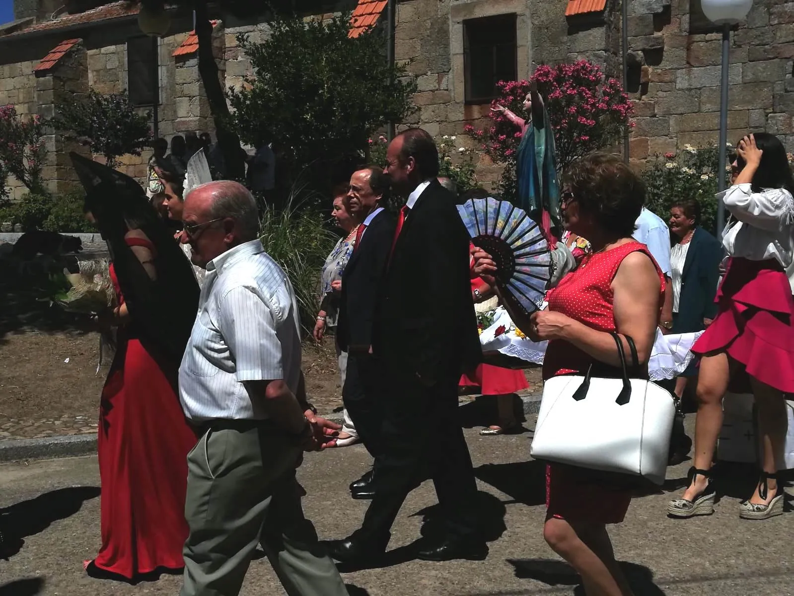 Foto 11 - Finalizan las fiestas veraniegas de Fuentes de O&ntilde;oro en honor a Nuestra Se&ntilde;ora de la Asunci&oacute;n  