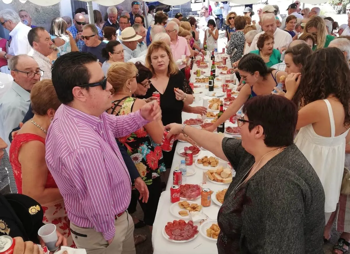 Foto 3 - Finalizan las fiestas veraniegas de Fuentes de O&ntilde;oro en honor a Nuestra Se&ntilde;ora de la Asunci&oacute;n  