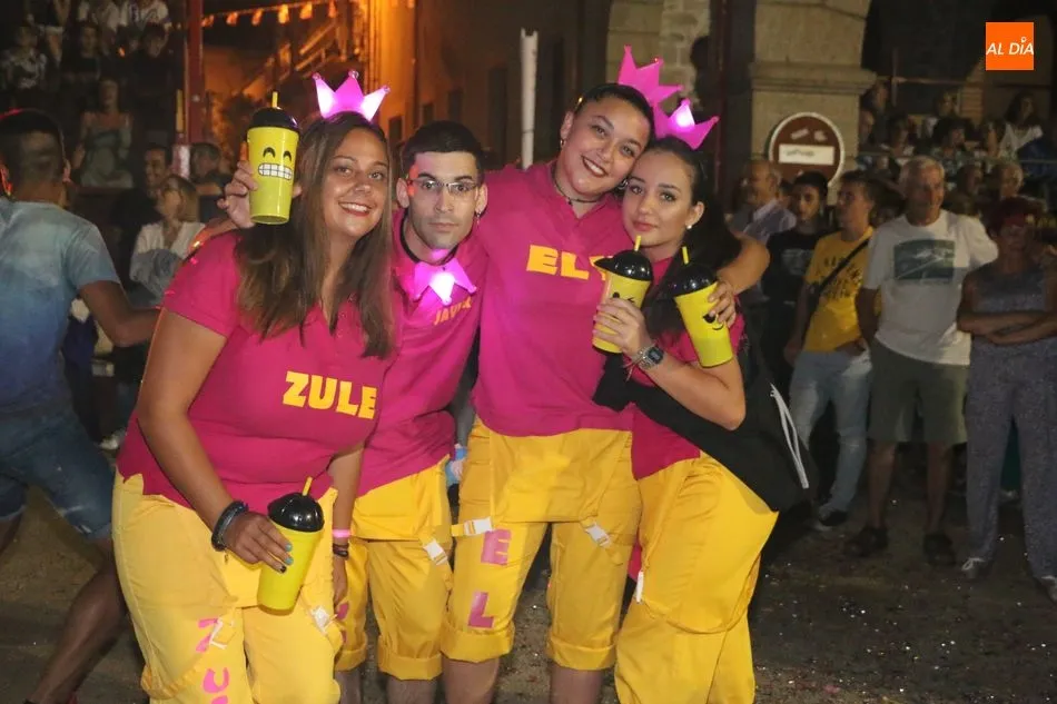 Foto 5 - Las pe&ntilde;as animan el pistoletazo de salida a las fiestas de San Roque en Villarino