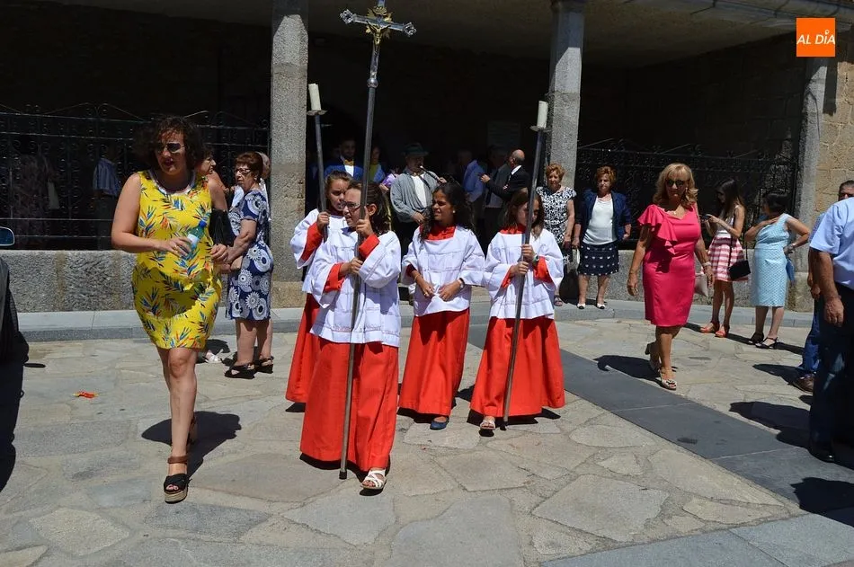 Foto 7 - Sentido homenaje a la Virgen de la Asunci&oacute;n