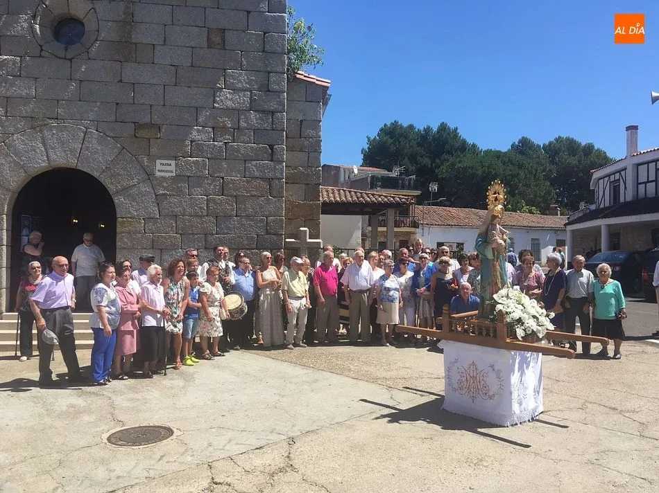 Foto 6 - Tiempo de devoci&oacute;n a Nuestra Se&ntilde;ora del Rosario