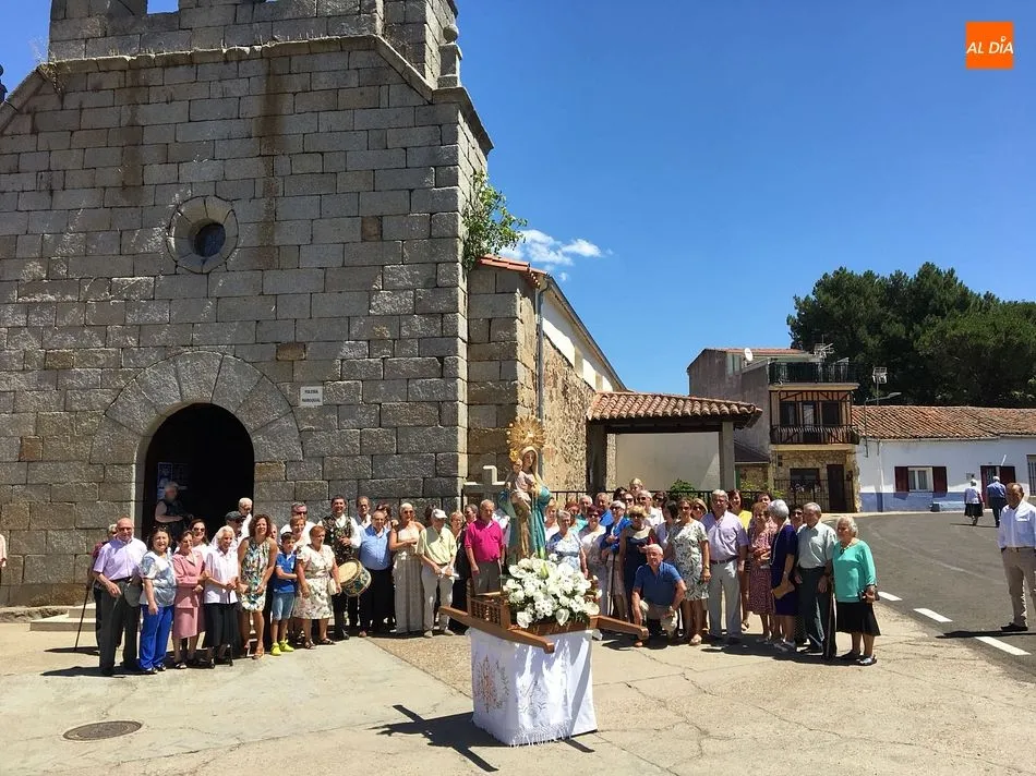Foto 5 - Tiempo de devoci&oacute;n a Nuestra Se&ntilde;ora del Rosario