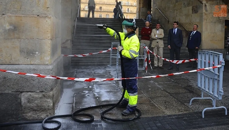 El Consistorio cuenta con un Plan dedicado a la limpieza de pintadas en la ciudad