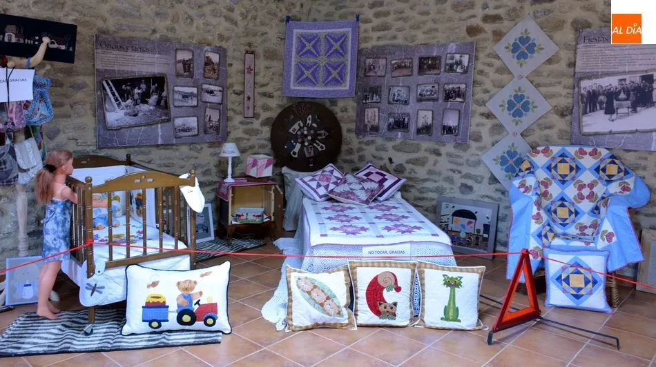 El rincón del dormitorio en la exposición de La Redonda / E. Corredera