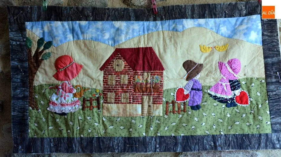 Foto 2 - Amplia acogida a la exposici&oacute;n de trabajos de patchwork en La Redonda