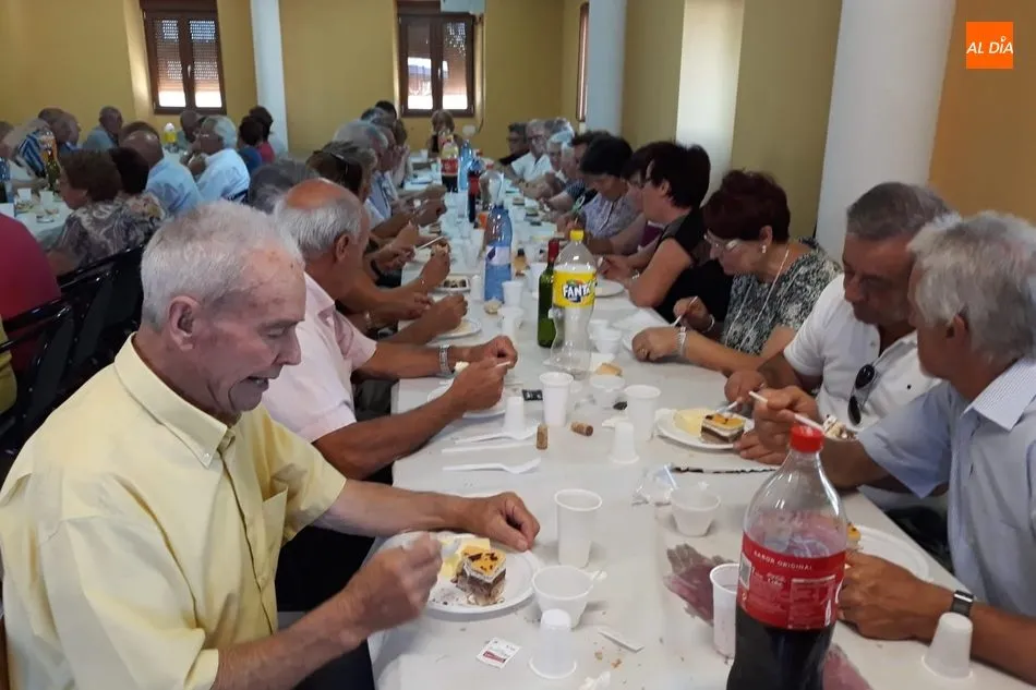 Foto 4 - En Olmedo de Camaces tambi&eacute;n disfrutan de fiestas de verano  