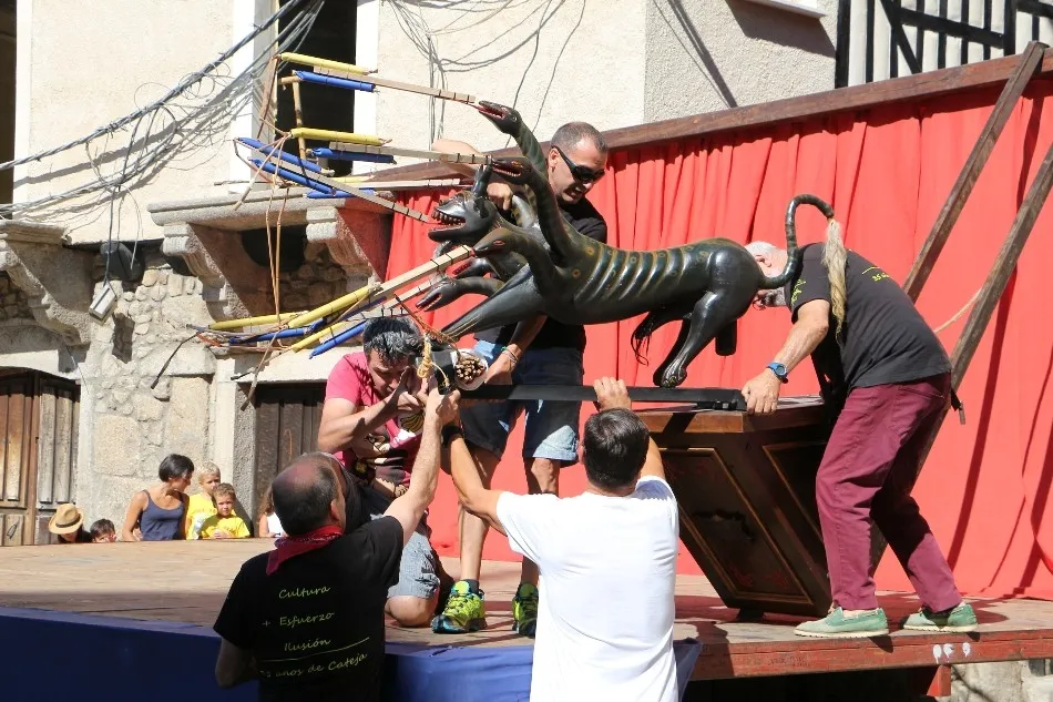 Foto 3 - La Loa muestra un a&ntilde;o m&aacute;s el triunfo del bien sobre el mal