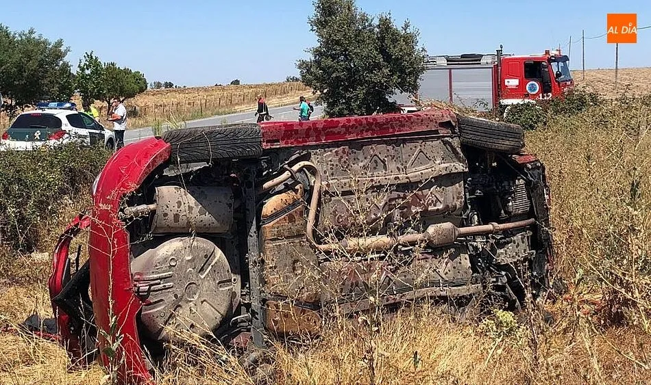 Foto 4 - Herido grave un vecino de Vitigudino al salirse de la v&iacute;a en la carretera SA-315