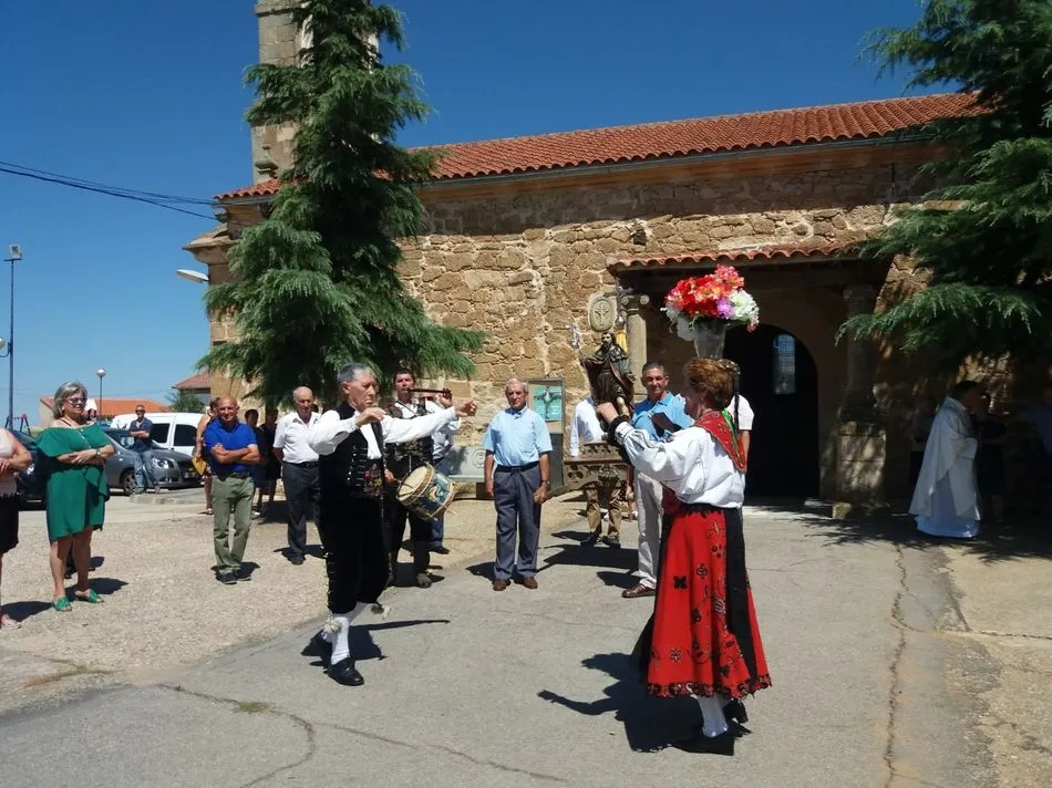 Foto 5 - Barbadillo rinde honores a San Roque con misa y procesi&oacute;n