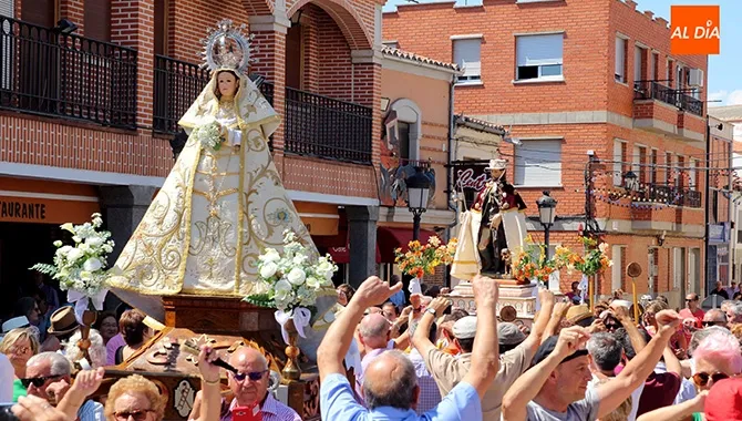 Macotera volvía a vivir una multitudinaria procesión de San Roque con más de cinco horas de duración