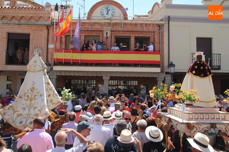 Foto 6 - Macotera se echa a las calles para honrar y bailar a San Roque en su d&iacute;a grande