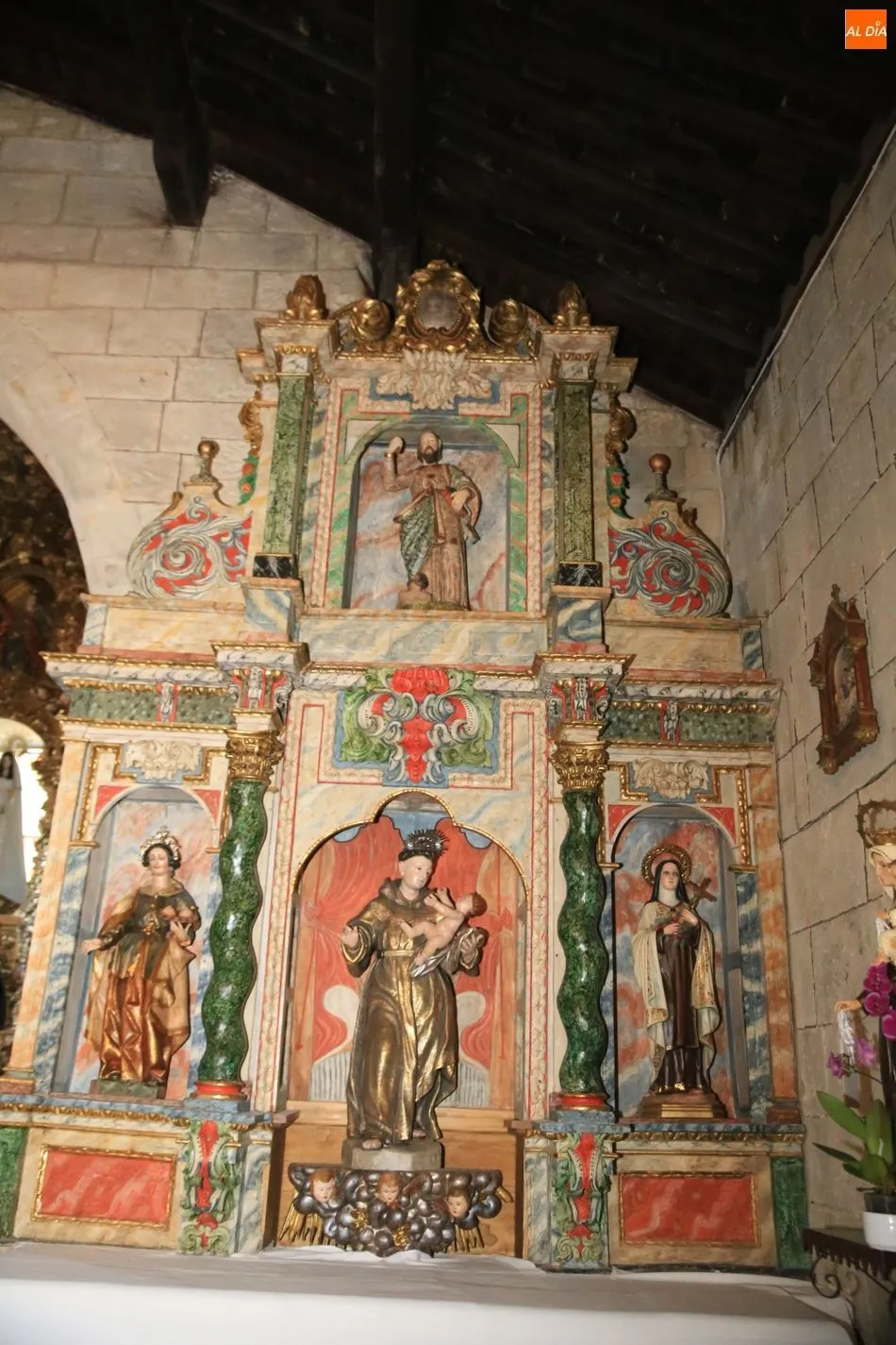 Foto 7 - La iglesia de Calzada de Valdunciel estrena los restaurados&nbsp;retablos  