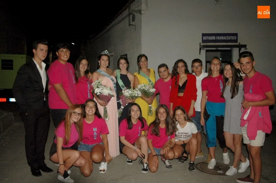 Foto 2 - Nuria Mart&iacute;n Ramos reina ya en las fiestas de Cip&eacute;rez  