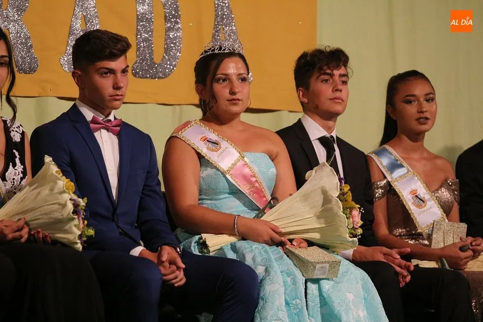 Foto 3 - Sandra Garc&iacute;a, elegida reina de las fiestas de Ledrada