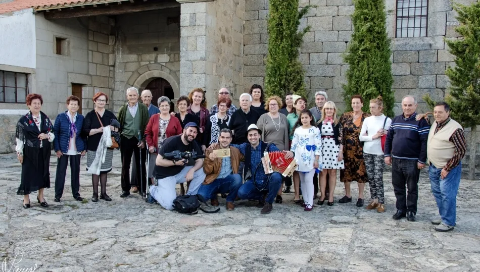 Raúl Díaz de Dios junto a los colaboradores de este trabajo