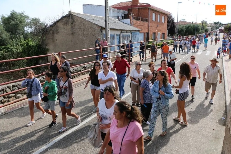 Foto 7 - Accidentado encierro en Villarino con una casa destrozada y su propietario herido  