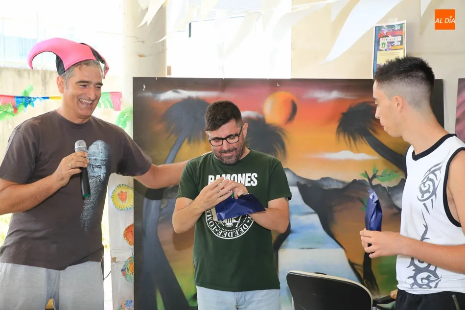 Foto 6 - Beti Pitera protagoniza una jornada festiva y m&aacute;gica para ASPACE