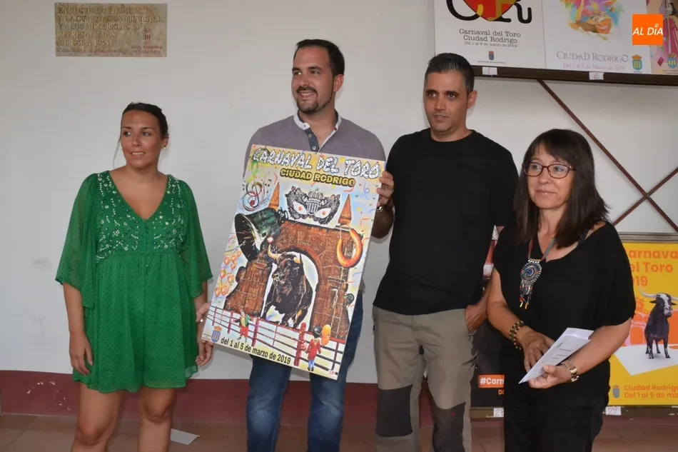 Foto 7 - El mirobrigense David Sierra Mart&iacute;n arrasa con &lsquo;Embistiendo al Carnaval&rsquo; para anunciar el...