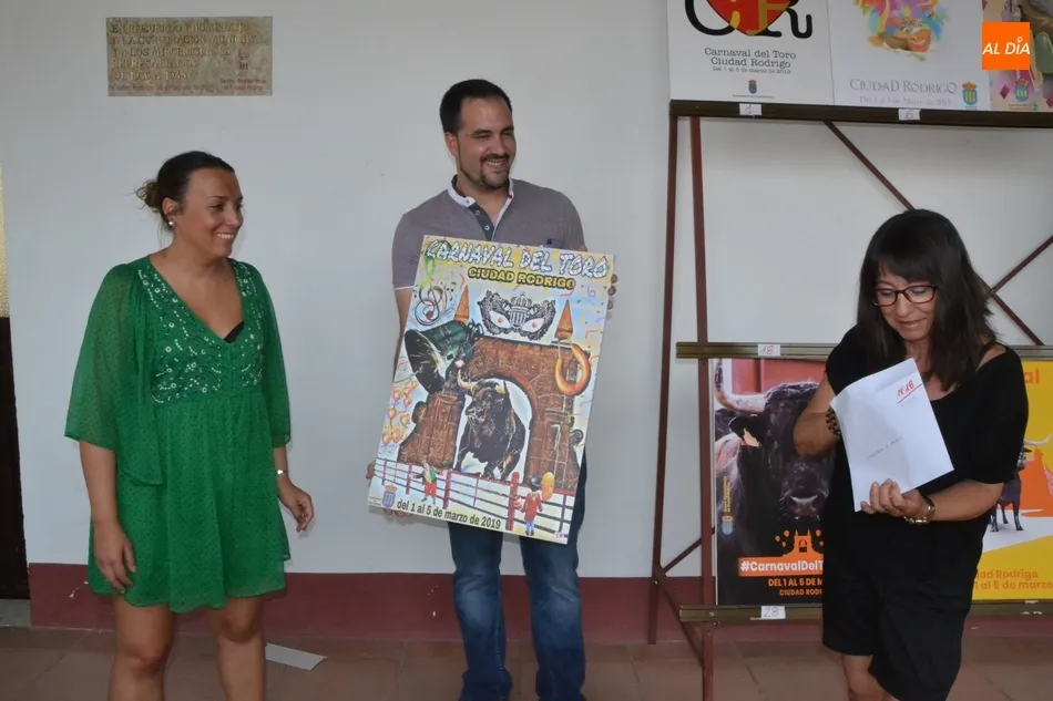 Foto 9 - El mirobrigense David Sierra Mart&iacute;n arrasa con &lsquo;Embistiendo al Carnaval&rsquo; para anunciar el...