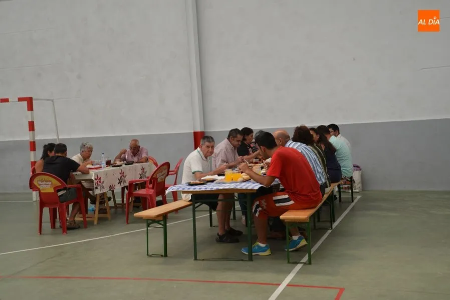 Foto 6 - La Villa de Valdelosa honra a San Roque con una suculenta caldereta de carne&nbsp;  