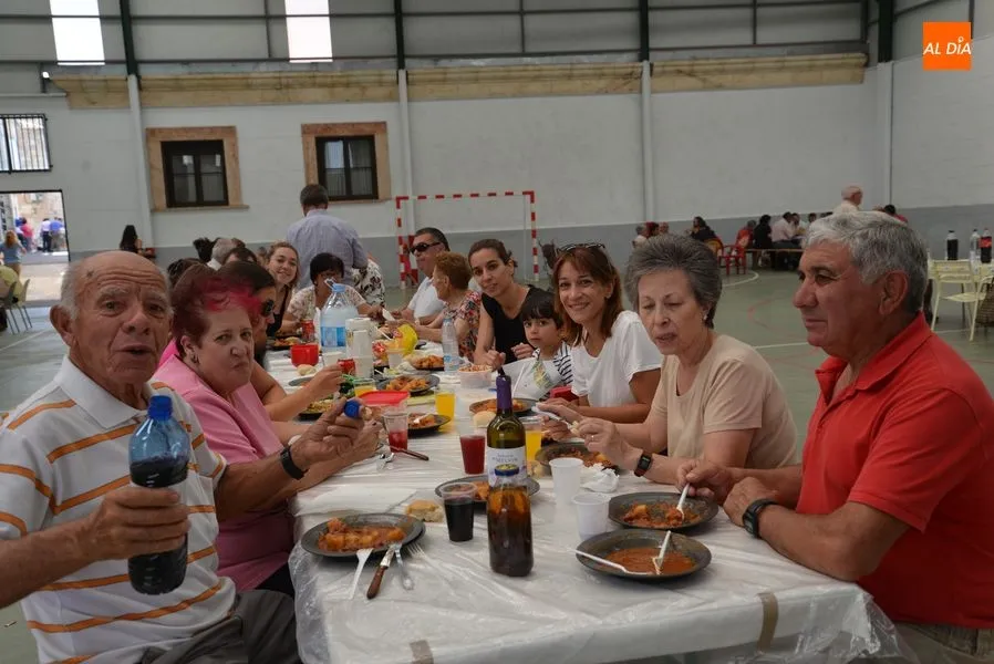 Foto 4 - La Villa de Valdelosa honra a San Roque con una suculenta caldereta de carne&nbsp;  