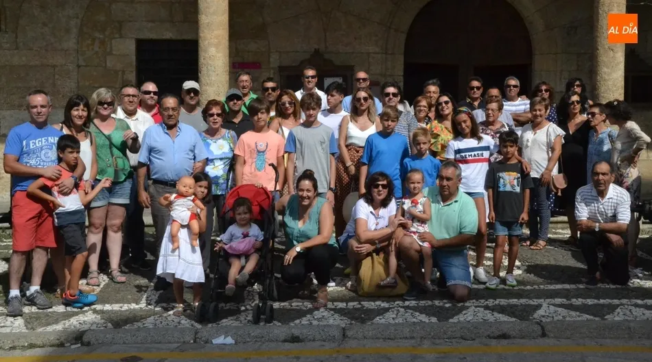 Integrantes de la familia Cid de toda España e incluso del extranjero se reúnen en su IV Gran...