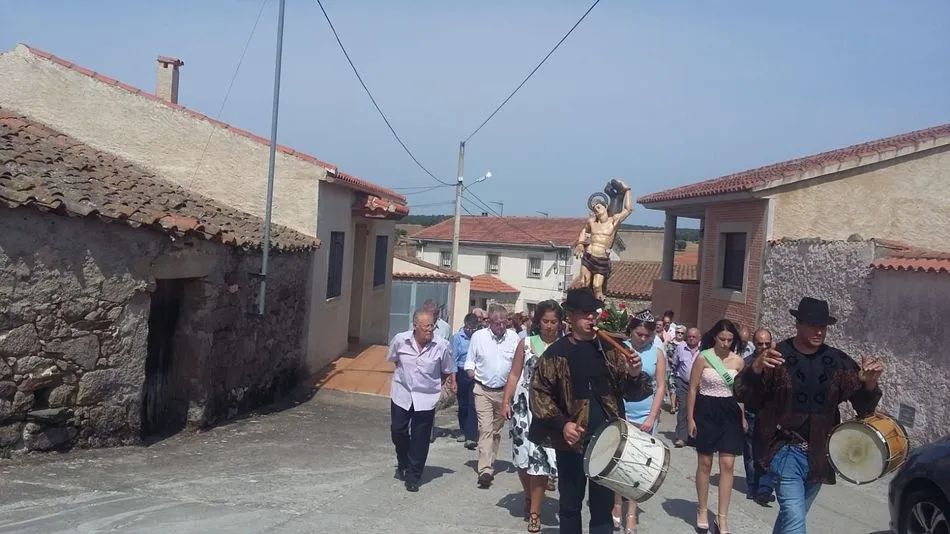 Foto 4 - San Sebasti&aacute;n vuelve a procesionar en agosto  