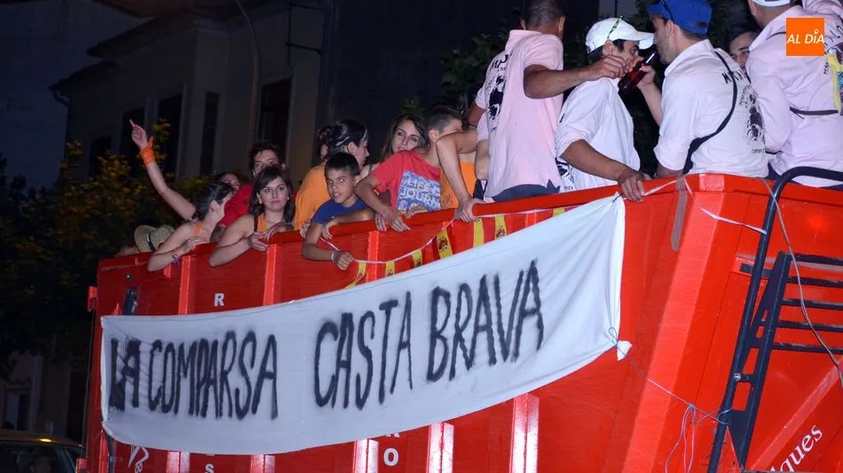 Foto 9 - Las Pe&ntilde;as entran en escena en las Fiestas de Toros de Lumbrales
