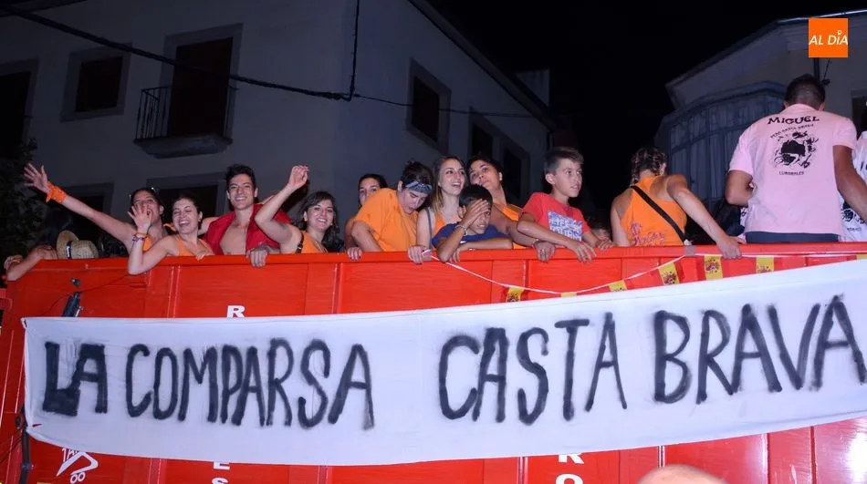Foto 8 - Las Pe&ntilde;as entran en escena en las Fiestas de Toros de Lumbrales