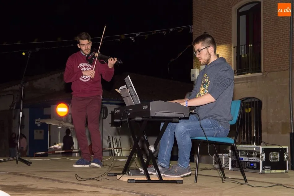 Los hermanos Pinto durante el concierto