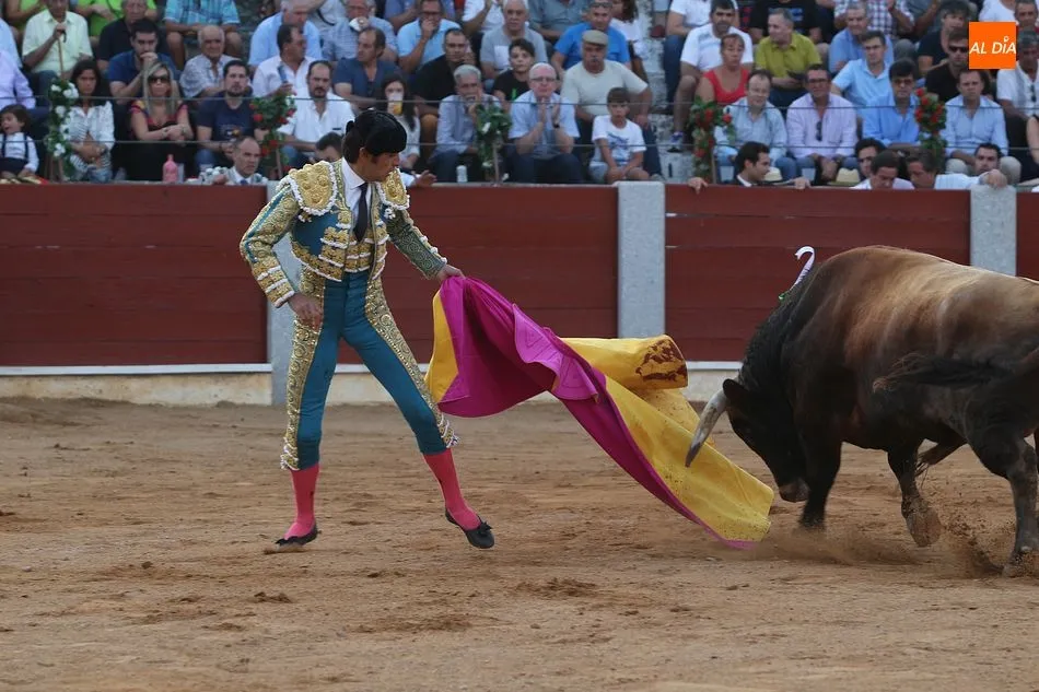 Foto 11 - Gran faena en la Plaza de Guijuelo con los tres diestros a hombros