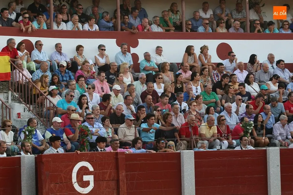 Foto 7 - Gran faena en la Plaza de Guijuelo con los tres diestros a hombros
