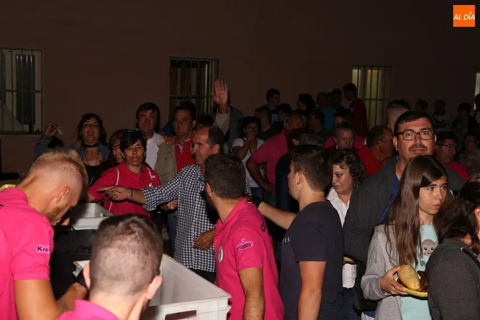 Foto 10 - Un millar de raciones de parrillada para recuperar fuerzas